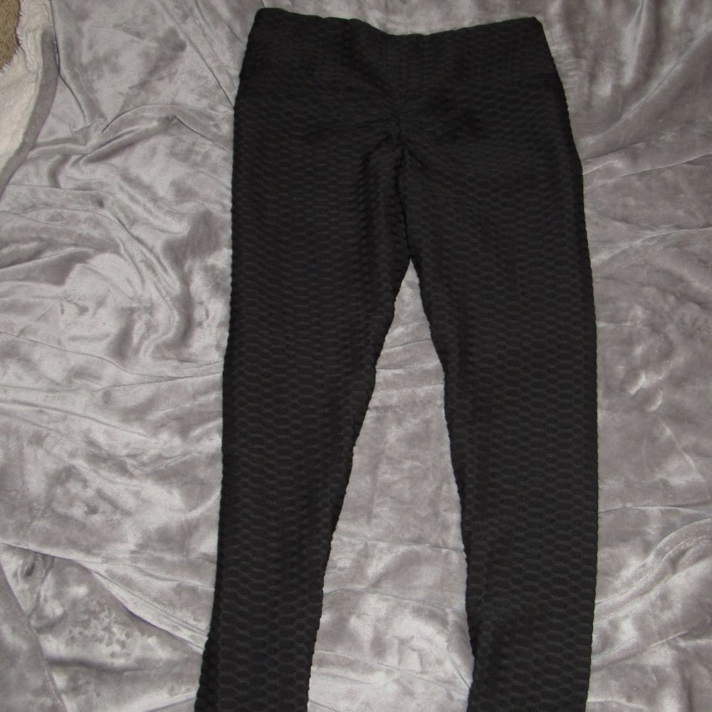 Energy Fit Wear Black Textured Full Length Leggings w/Gathering in back